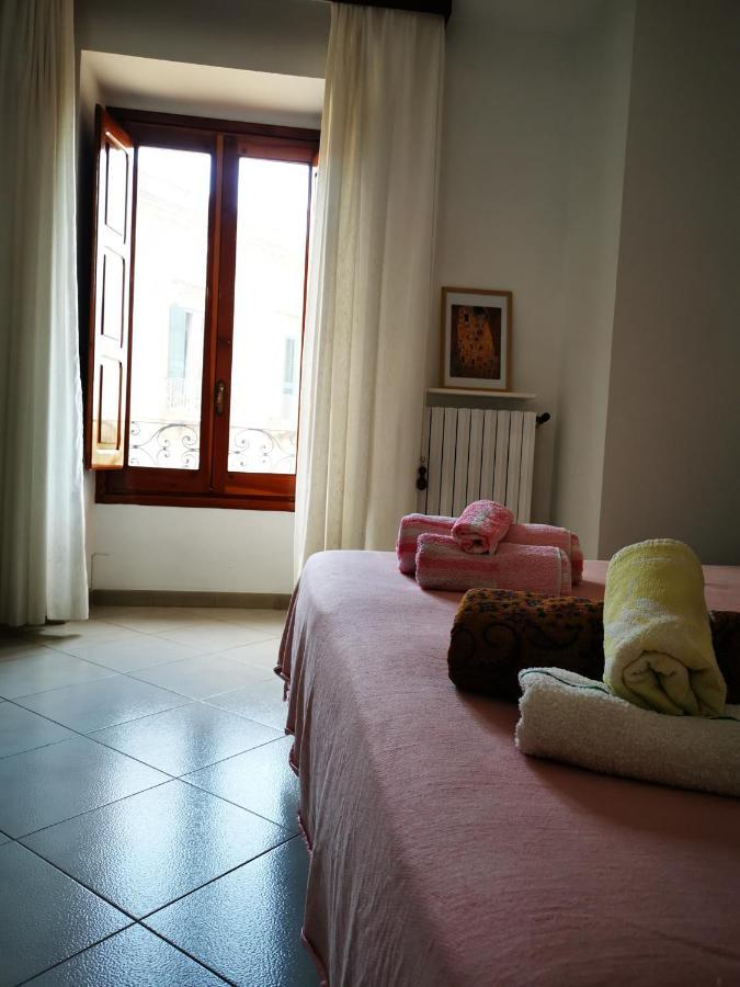 Dimora Alla Villa ออสตูนี ภายนอก รูปภาพ