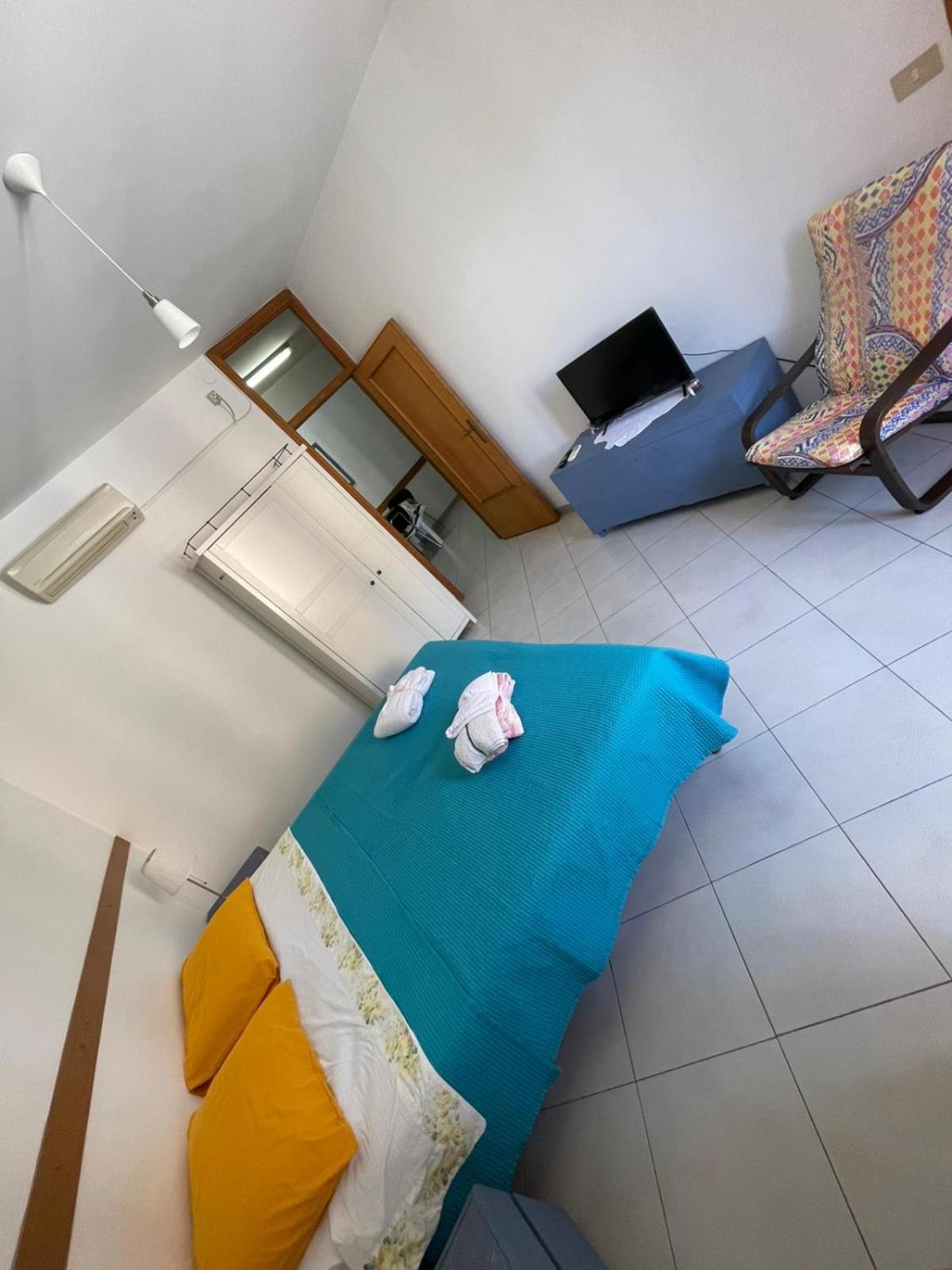 Dimora Alla Villa ออสตูนี ภายนอก รูปภาพ